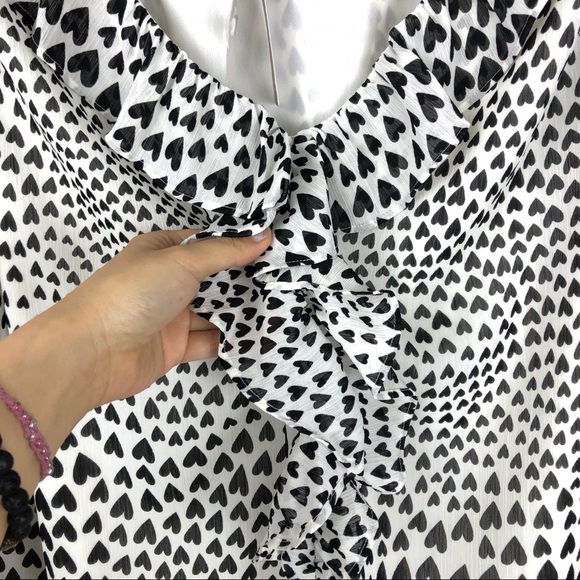 NWT J.Crew Ruffle-trim V-neck blouse Heart Pattern - Picture 4 of 9
